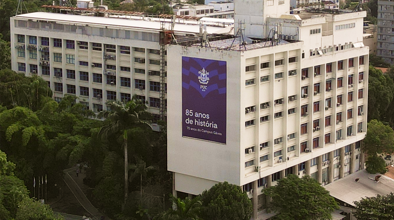 Foto fachada da PUC-Rio