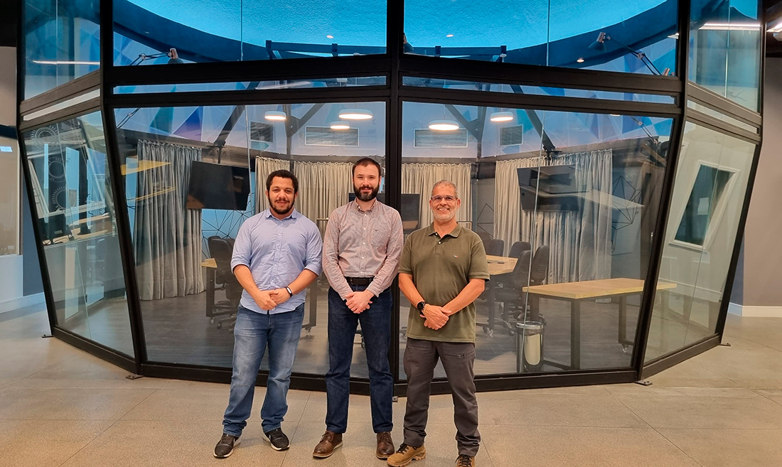 Foto de Felipe Gouvea, Florian Pradelle e Renan Wanderley