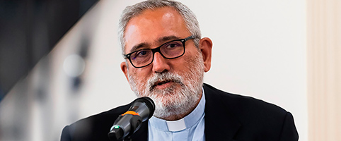 PUC-Rio sedia lançamento de livro sobre espiritualidade inaciana