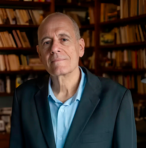 Professor Paulo Henriques Britto