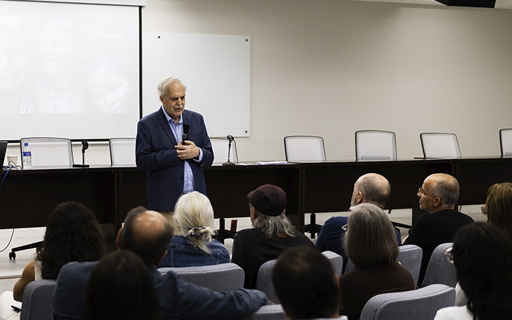 Foto da aula inaugural, com Carlos Nobre